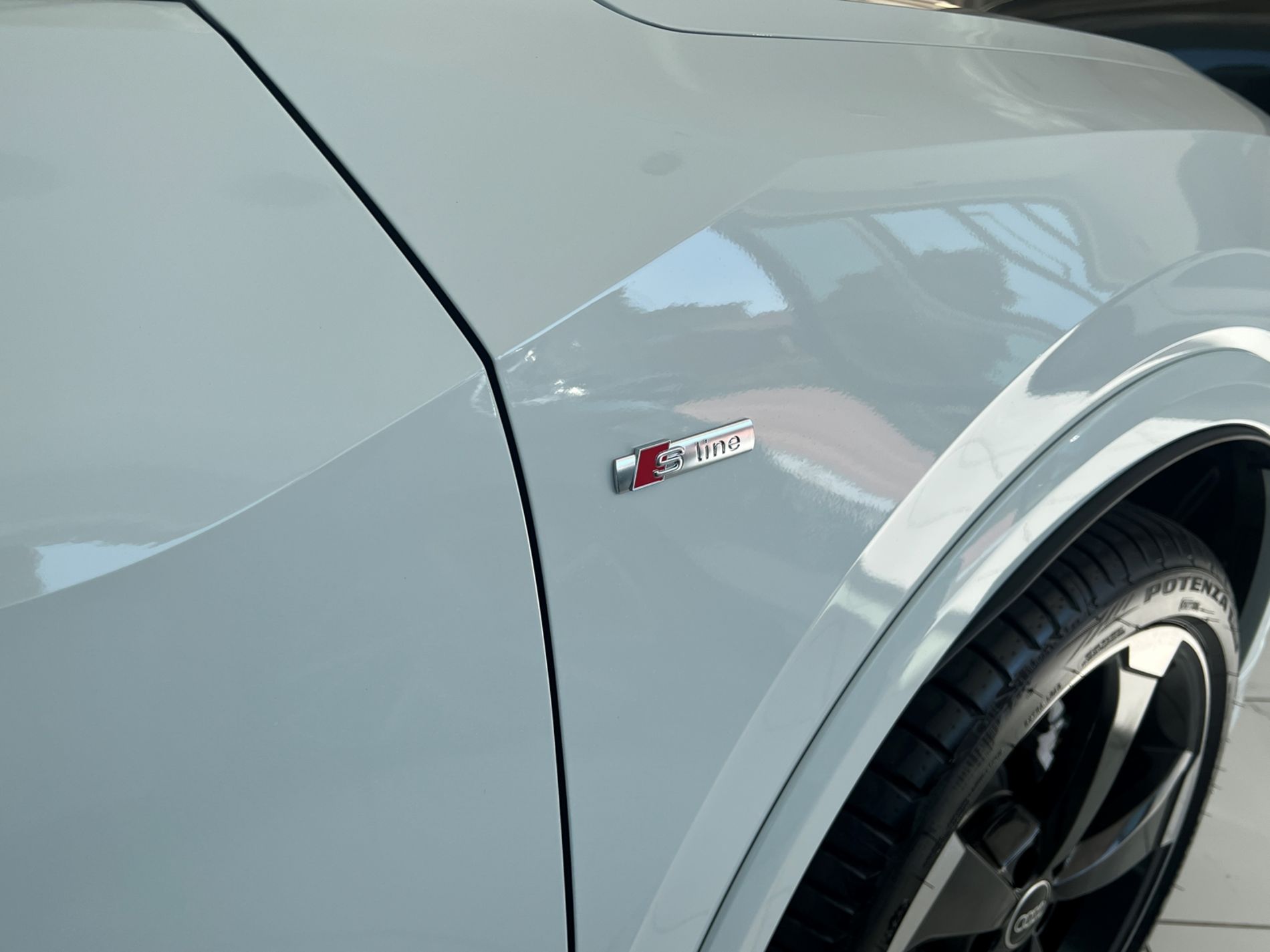 Q2 35 2.0 tdi Identity Black s-tronic - Autosani