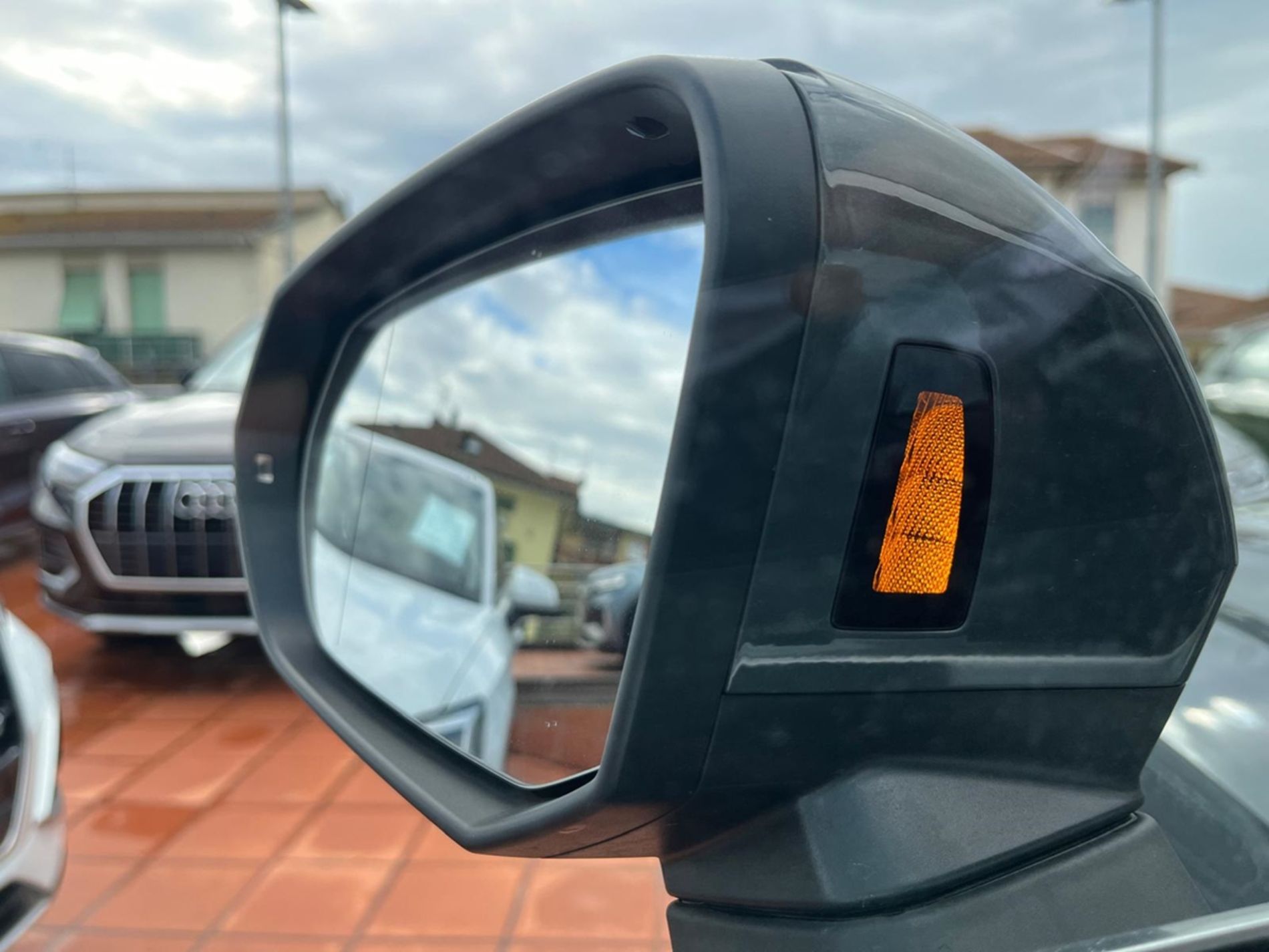 Q3 35 1.5 tfsi mhev Business s-tronic - Autosani