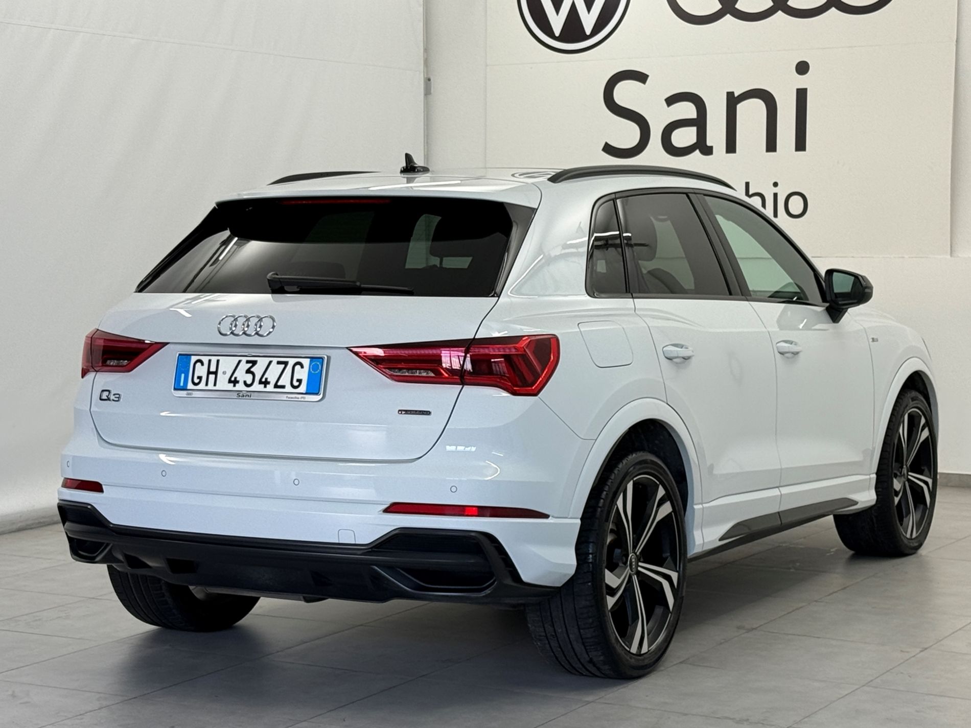 Q3 40 2.0 tdi S line edition quattro 200cv s-tronic - Autosani