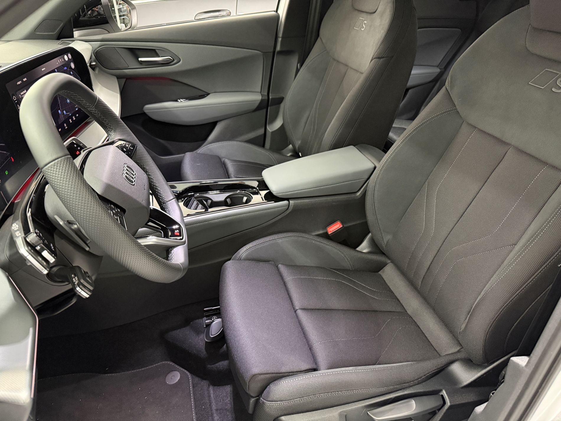 Q3 1.5 e-hybrid S line edition 272cv s-tronic - Autosani