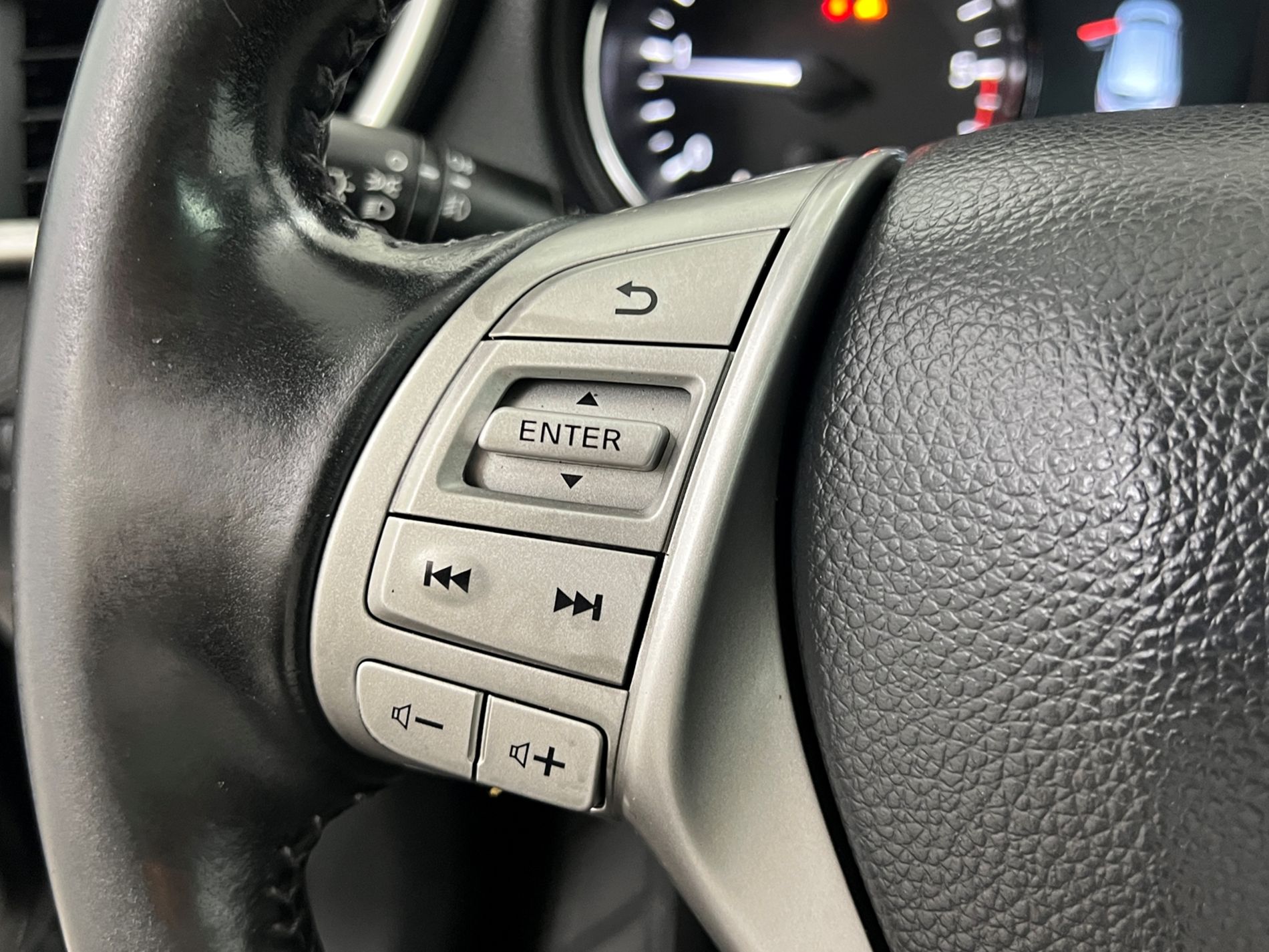 Qashqai 1.6 dci 360 2wd 130cv xtronic E6 - Autosani