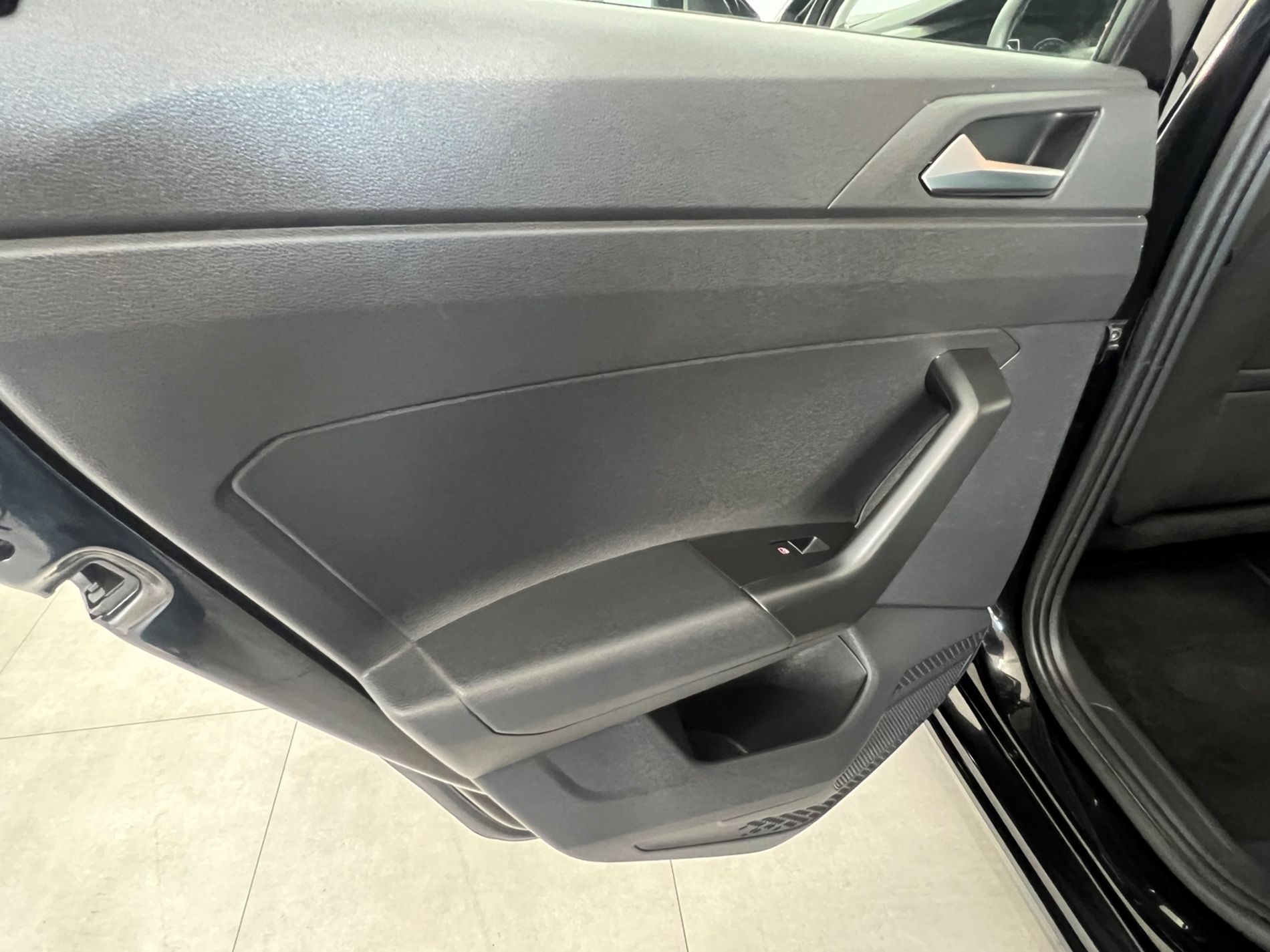 Polo 5p 1.6 tdi Comfortline 80cv - Autosani